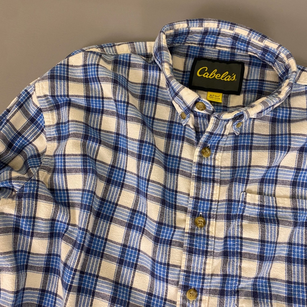 Cabelas Flannel Shirt Men's Size XLT Blue White Plaid Long Sleeve Button Down - Picture 3 of 10